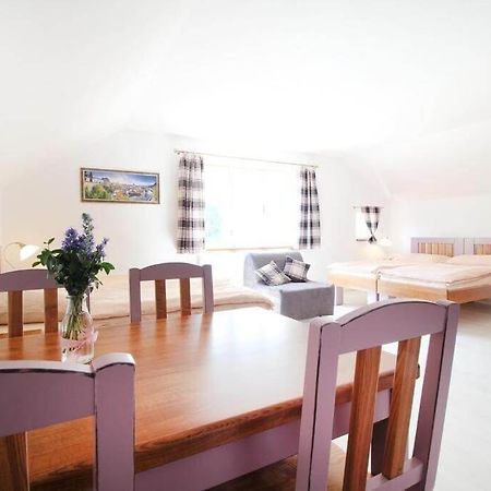 Penzion A Restaurace Hostinec Na Letne チェスキー クルムロフ エクステリア 写真
